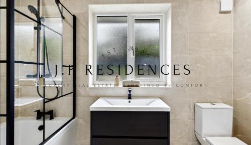 Double Room with Private External Bathroom