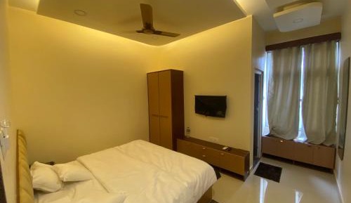 Double Room with Private Bathroom