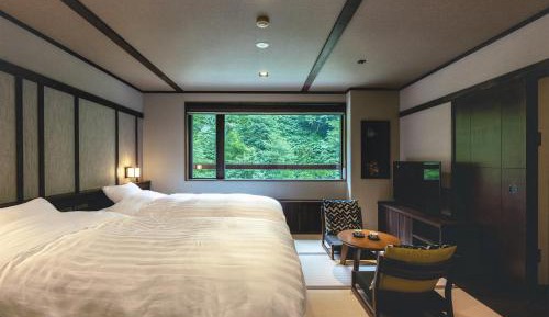 Studio with Spa Bath