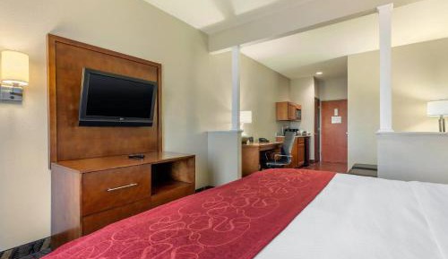 King Suite - Non-Smoking