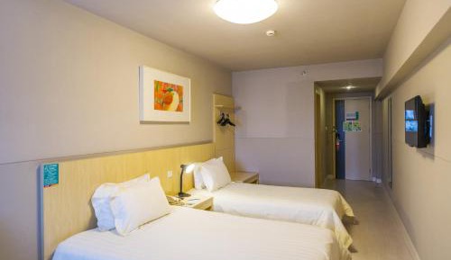 Business Twin Room A