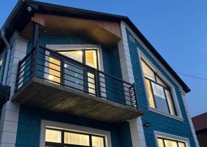 Villa with Garden View