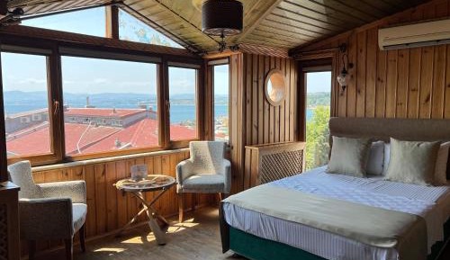 Deluxe Double Room with Sea View