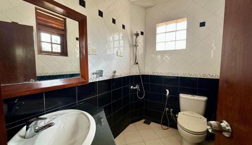 Classic One-Bedroom Apartment with King Bed