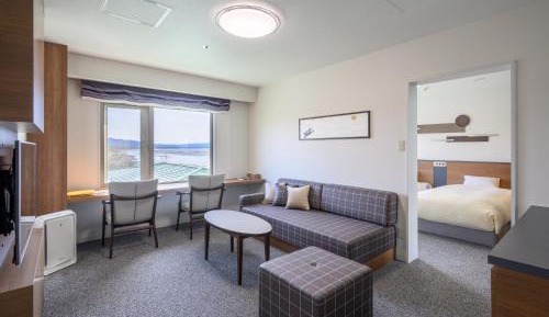 Moderate Twin Room-Lakefront - Non-Smoking