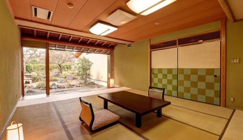 Special Japanese-Style Room with Garden (14–15 tatami)