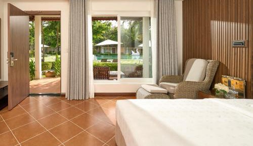Pool View Bungalow 