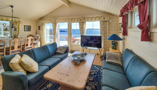 Four-Bedroom Holiday Home