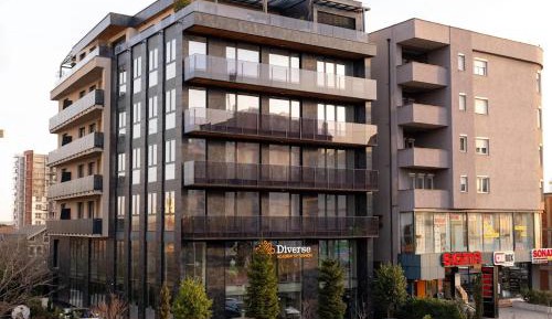 Three-Bedroom Apartment with Balcony