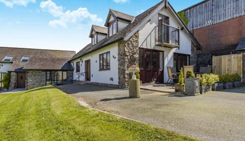 Four-Bedroom Apartment