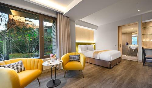 Executive Queen Room