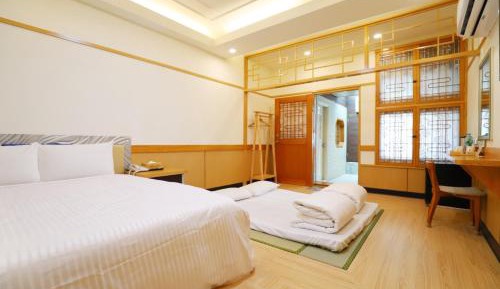 Double Room with Additional Japanese-Style Double Futon