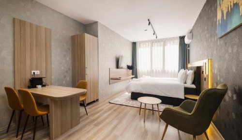 Deluxe Apartment
