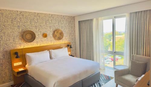 One-Bedroom Suite with Sofa Bed