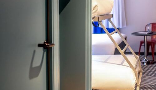 Standard Room with Double Bed and Twin Beds