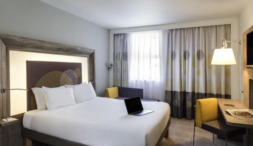 Standard Queen Room with Sofa Bed