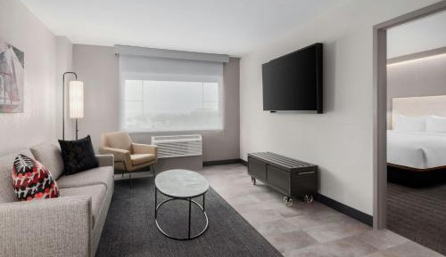 One-Bedroom King Suite with Sofa Bed 