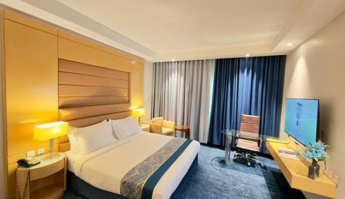 Deluxe King Room