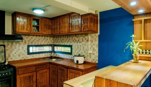 King Studio with Sofa Bed