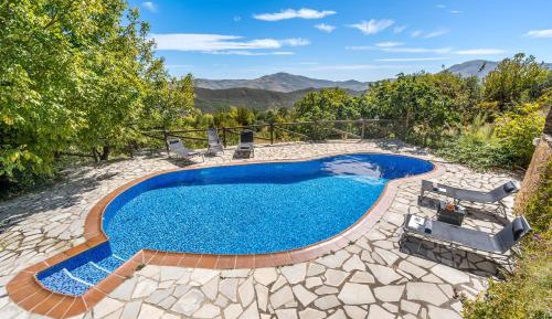 Three-Bedroom Superior Apartment