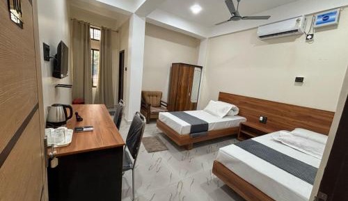 Deluxe Double Room (1 adult + 1 child)