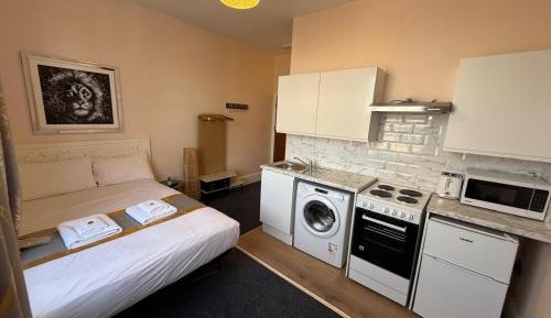 Deluxe Double Studio