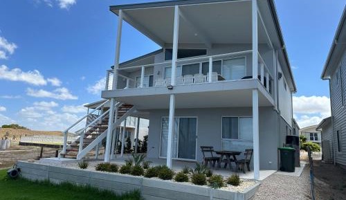 Five-Bedroom Holiday Home