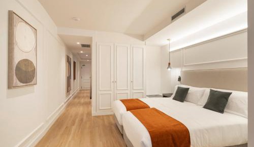 Apartment with City View