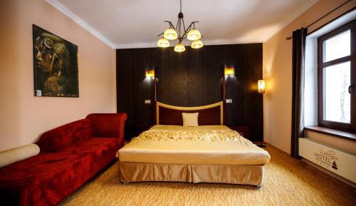 Superior King Suite