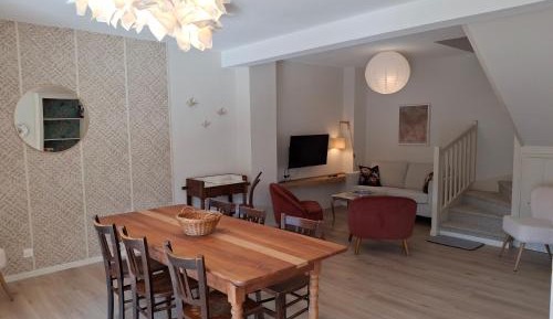 Three-Bedroom Apartment with Balcony