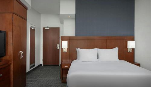 King Room with Sofa Bed