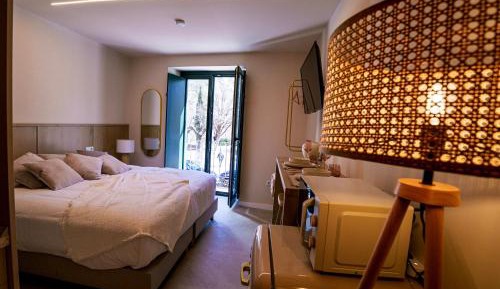 Deluxe Double or Twin Room with City View