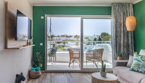 Superior Apartment - Pool Direct Access