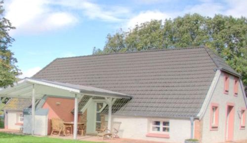 Three-Bedroom Holiday Home 