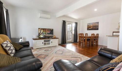 Three-Bedroom Holiday Home 
