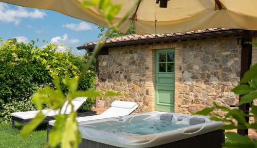Deluxe Suite with Spa Bath
