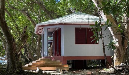 Bungalow - Water Front 