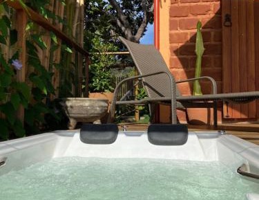 Deluxe Suite with Spa Bath