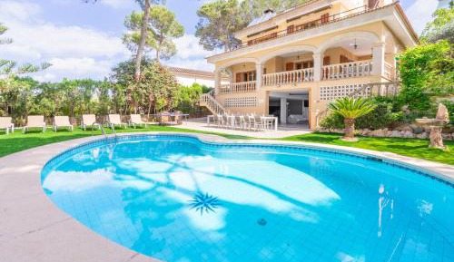 Villa with Private Pool