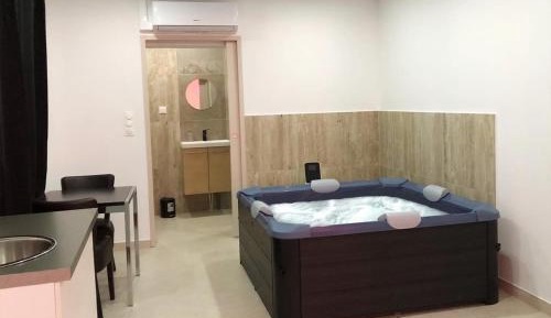 King Room with Spa Bath