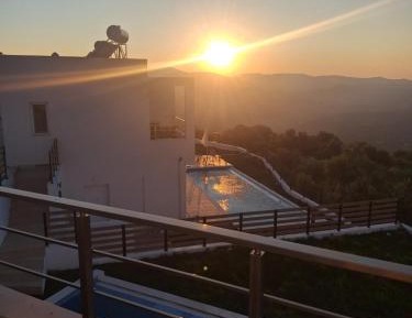 Superior Room with Mountain View & Shared Pool 