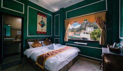 Double Room with Mountain View