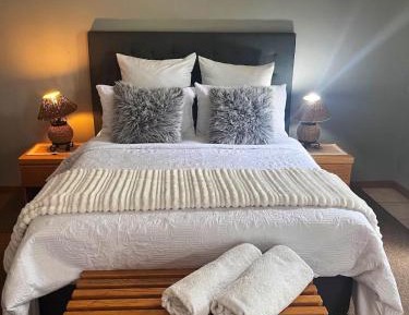 Family Room with Garden View