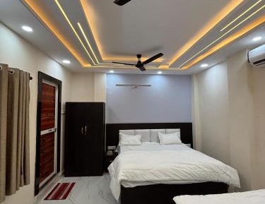 Double Room with Private Bathroom