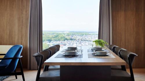 Suite with ES CON FIELD View-Starlight Floor 