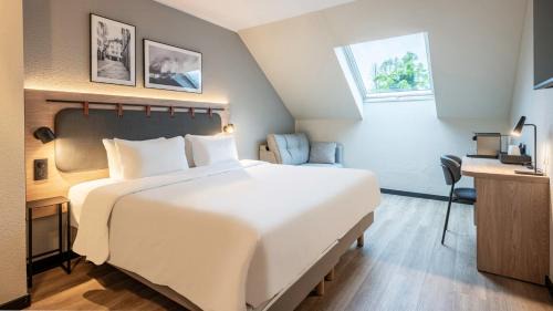 Superior Room - 1 King Bed 1 Sofa Bed