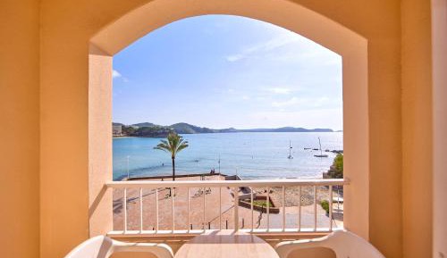 Studio with Frontal Sea View