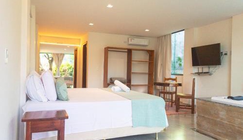 Deluxe Suite with Spa Bath