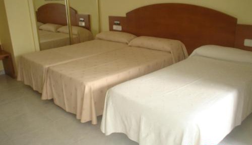 Triple Room (3 Adults)