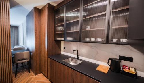 Deluxe Apartment with Large Outdoor Terrace